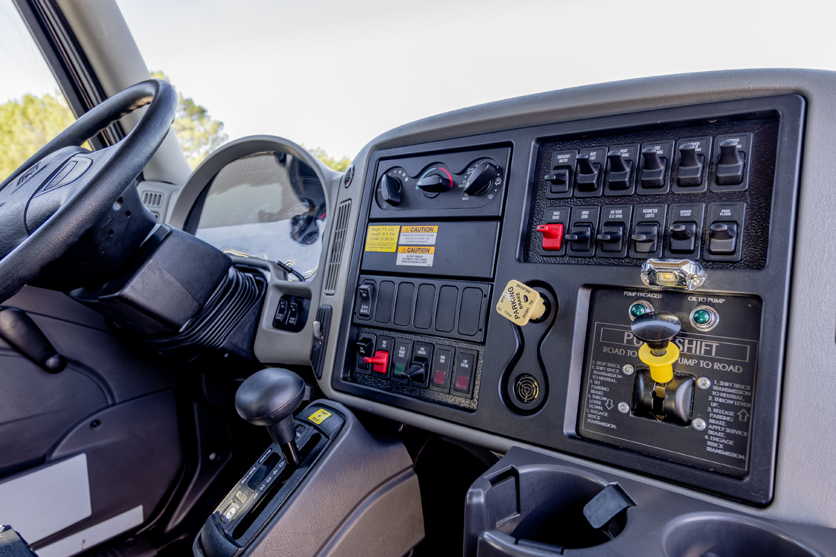 Pierce Contender 2010 - Image 106