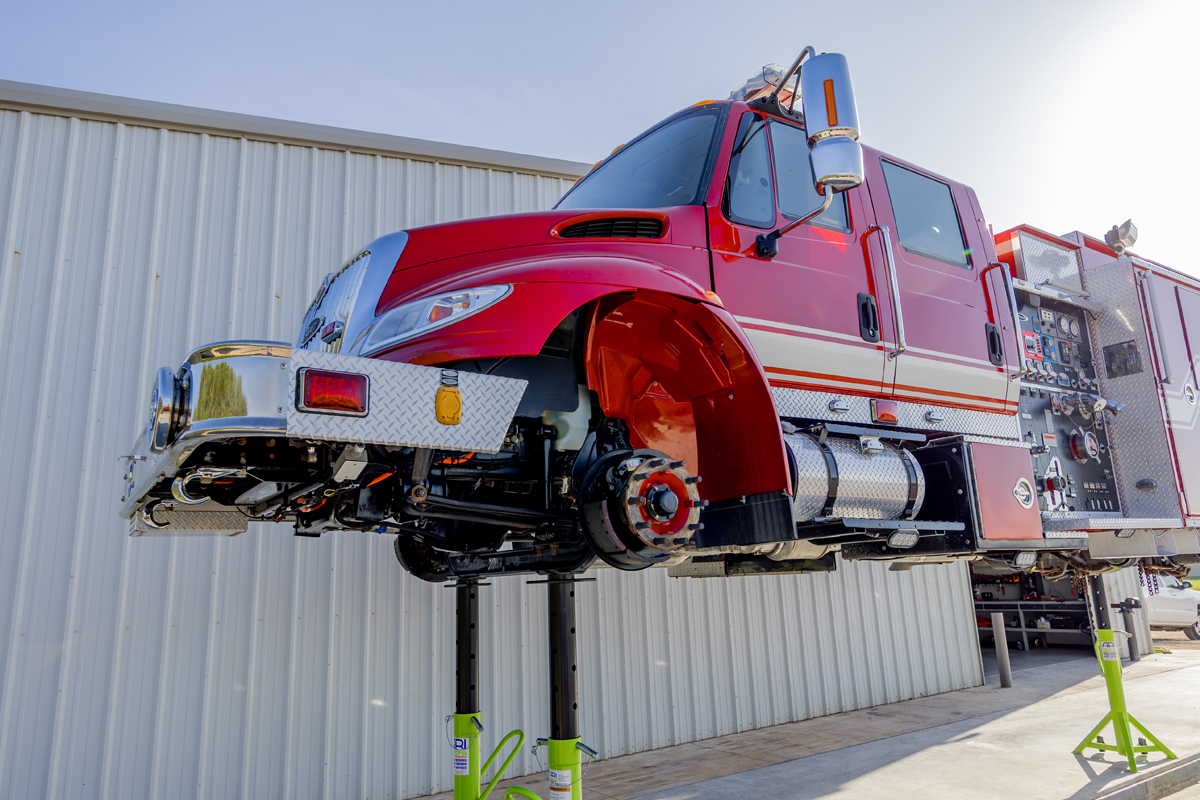 Pierce Contender 2010 - Image 144