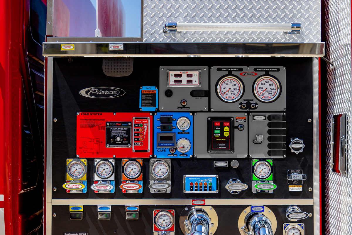 Pierce Contender 2010 - Image 43