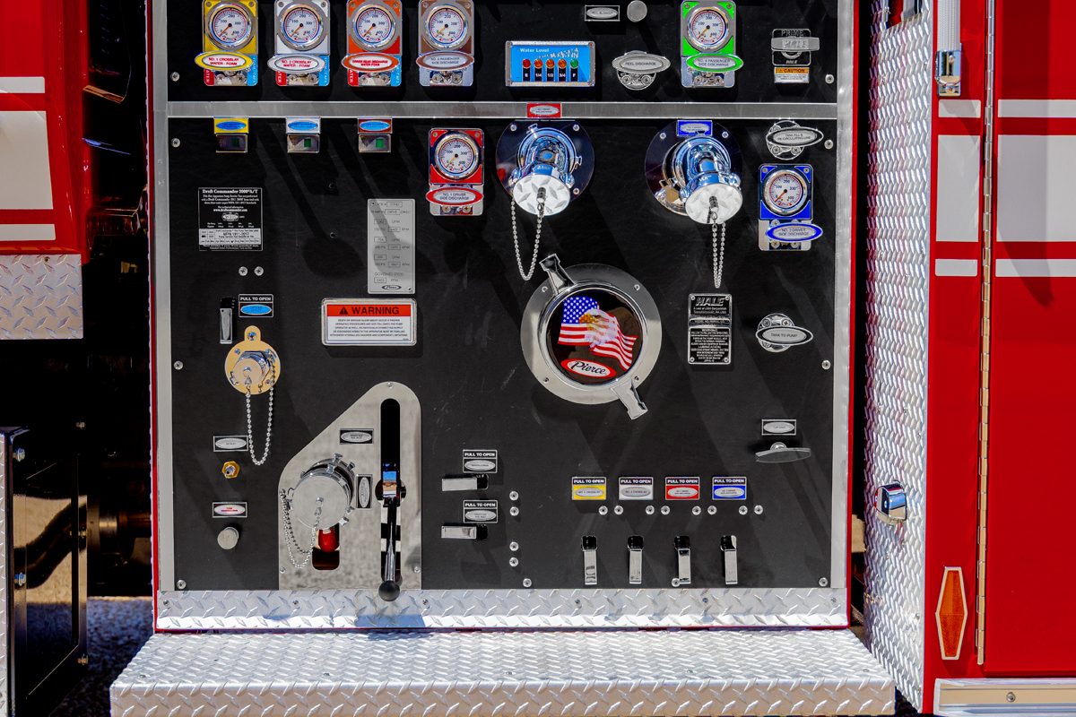 Pierce Contender 2010 - Image 44