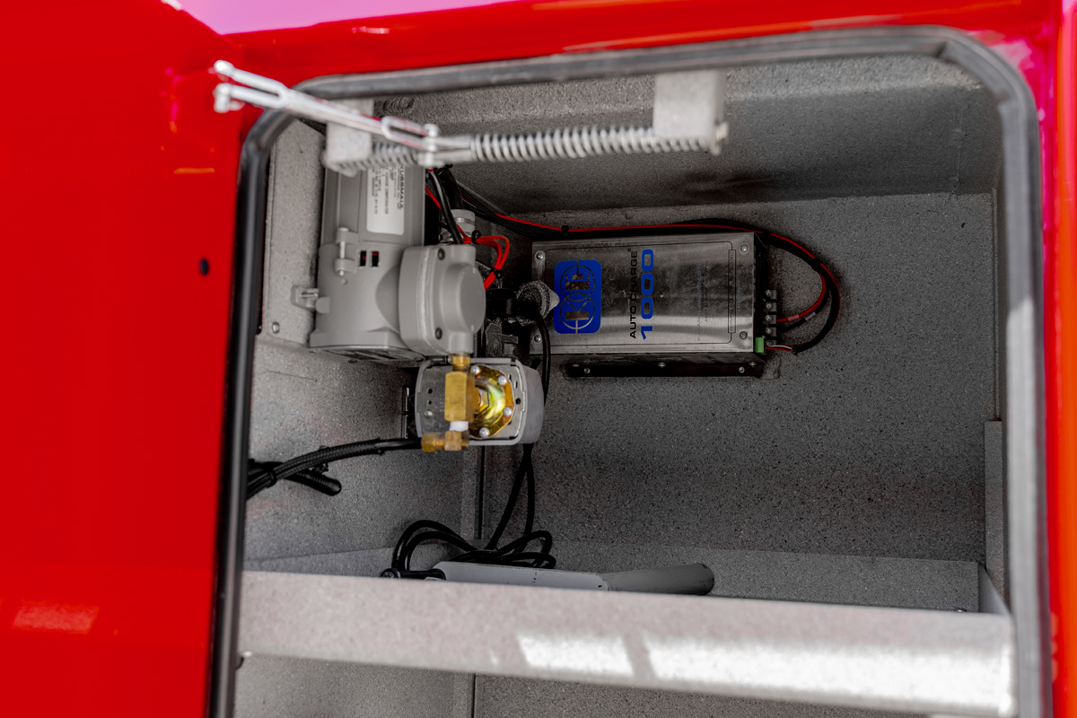 Pierce Contender 2010 - Image 47